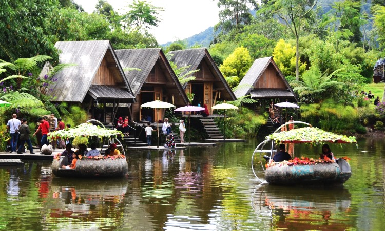 Tempat Wisata Terdekat Villa Kampung daun Lembang Villa